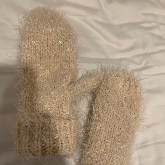 Garage Pink Gloves - Picture 2 of 5